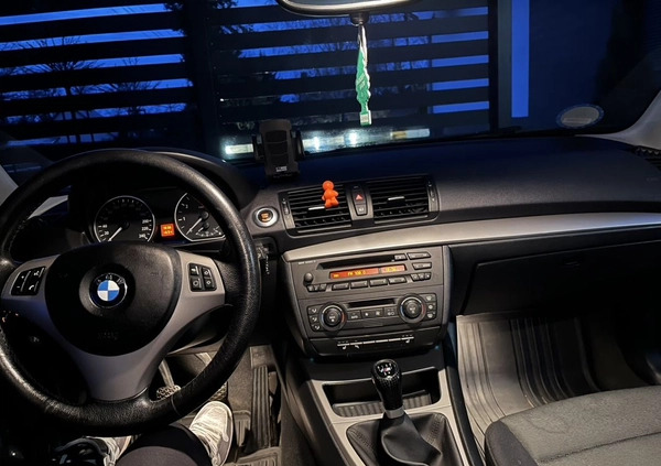 BMW Seria 1 cena 15500 przebieg: 193000, rok produkcji 2005 z Szczecin małe 562